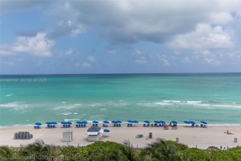 Снять в аренду кондоминиум в Майами-Бич, Флорида 1 спальня, 75.07м2, № 1998688 - фото 19