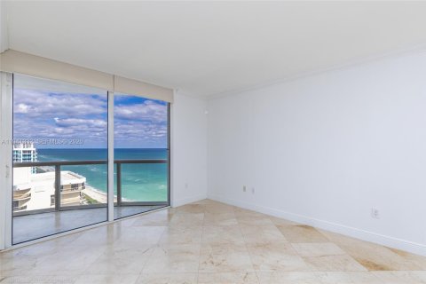 Снять в аренду кондоминиум в Майами-Бич, Флорида 1 спальня, 75.07м2, № 1998688 - фото 5