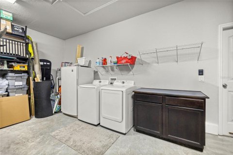 House in Ocala, Florida 3 bedrooms, 150.41 sq.m. № 1903467 - photo 24