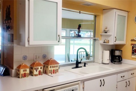 Casa en venta en Tamarac, Florida, 2 dormitorios, 175.03 m2 № 1412199 - foto 15