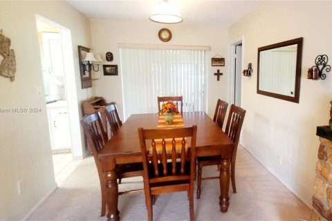 Casa en venta en Tamarac, Florida, 2 dormitorios, 175.03 m2 № 1412199 - foto 12