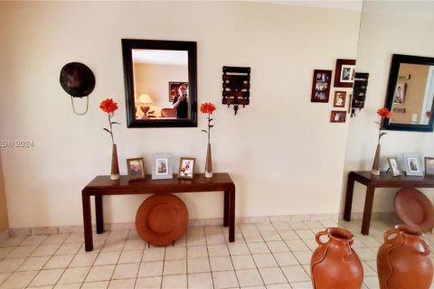 Casa en venta en Tamarac, Florida, 2 dormitorios, 175.03 m2 № 1412199 - foto 6