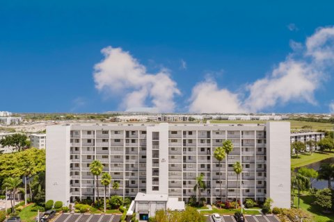 Condominio en venta en Pompano Beach, Florida, 2 dormitorios, 130.06 m2 № 2083757 - foto 2