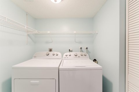 Condominio en venta en Pompano Beach, Florida, 2 dormitorios, 130.06 m2 № 2083757 - foto 30