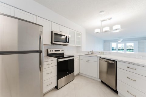 Condominio en venta en Pompano Beach, Florida, 2 dormitorios, 130.06 m2 № 2083757 - foto 11