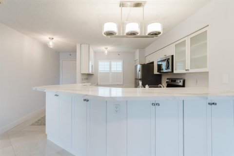 Condominio en venta en Pompano Beach, Florida, 2 dormitorios, 130.06 m2 № 2083757 - foto 24