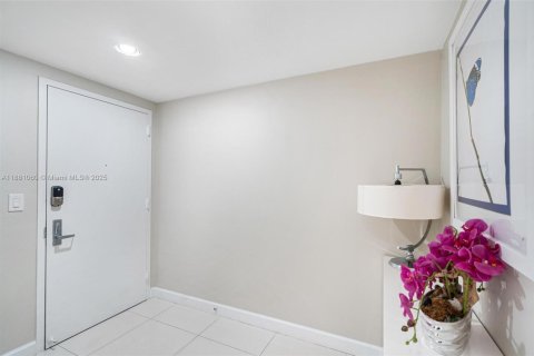 Copropriété à vendre à Miami, Floride: 2 chambres, 135.54 m2 № 1922391 - photo 24