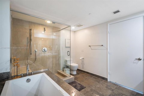 Copropriété à vendre à Miami, Floride: 2 chambres, 135.54 m2 № 1922391 - photo 21