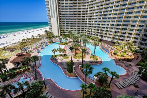 Condo in Panama City Beach, Florida, 1 bedroom  № 560195 - photo 1