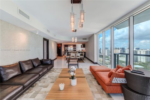 Copropriété à louer à Sunny Isles Beach, Floride: 4 chambres, 222.41 m2 № 2078082 - photo 4
