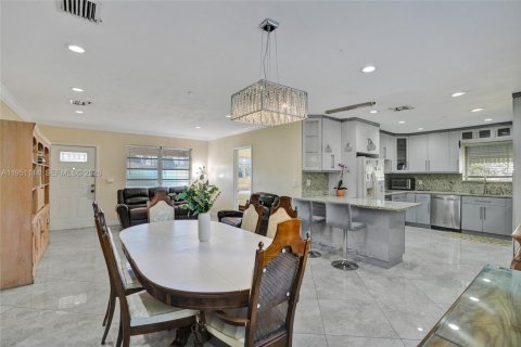 Купить виллу или дом в Норт-Майами-Бич, Флорида 3 спальни, 116.31м2, № 2007201 - фото 8