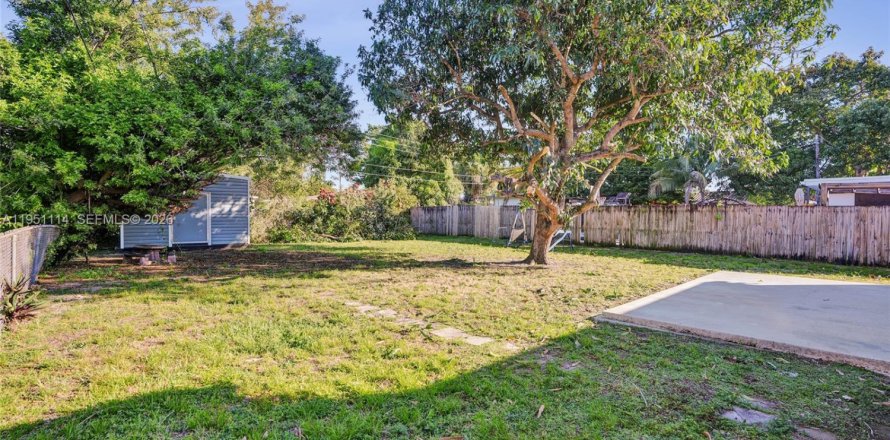 Дом в Норт-Майами-Бич, Флорида 3 спальни, 116.31м2 № 2007201