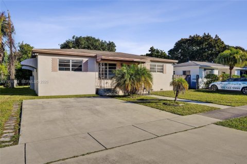 Купить виллу или дом в Норт-Майами-Бич, Флорида 3 спальни, 116.31м2, № 2007201 - фото 3