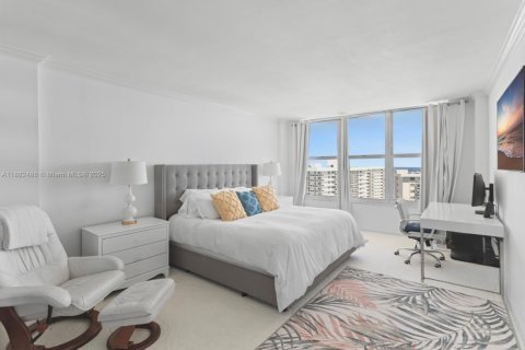 Купить кондоминиум в Холливуд, Флорида 2 спальни, 117.99м2, № 1983381 - фото 17