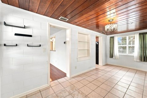 House in DeBary, Florida 2 bedrooms, 89.84 sq.m. № 2203521 - photo 10
