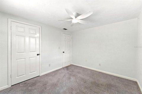 House in DeBary, Florida 2 bedrooms, 89.84 sq.m. № 2203521 - photo 17