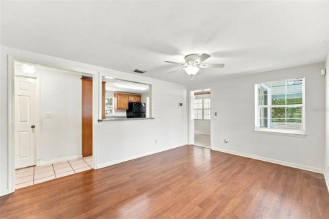 House in DeBary, Florida 2 bedrooms, 89.84 sq.m. № 2203521 - photo 7