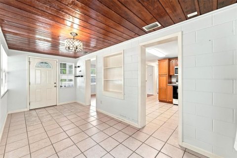 House in DeBary, Florida 2 bedrooms, 89.84 sq.m. № 2203521 - photo 11