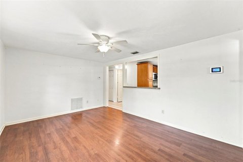 House in DeBary, Florida 2 bedrooms, 89.84 sq.m. № 2203521 - photo 6