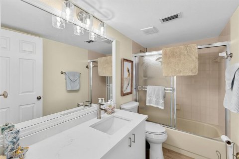 Condominio en venta en Punta Gorda, Florida, 2 dormitorios, 130.53 m2 № 2419997 - foto 11