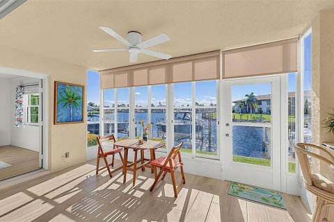 Condominio en venta en Punta Gorda, Florida, 2 dormitorios, 130.53 m2 № 2419997 - foto 4