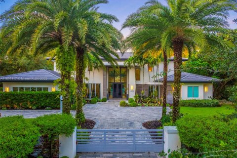 Casa en venta en Pinecrest, Florida, 6 dormitorios, 793.39 m2 № 1951544 - foto 1