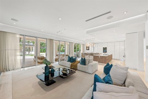 Casa en venta en Pinecrest, Florida, 6 dormitorios, 793.39 m2 № 1951544 - foto 7