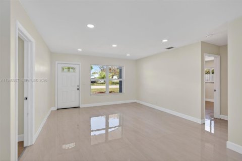 Casa en venta en Hollywood, Florida, 3 dormitorios, 140.28 m2 № 2049927 - foto 6