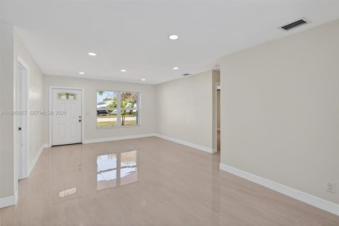 Casa en venta en Hollywood, Florida, 3 dormitorios, 140.28 m2 № 2049927 - foto 8