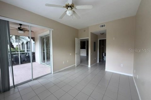 Condo in Sarasota, Florida, 2 bedrooms № 2206534 - photo 5