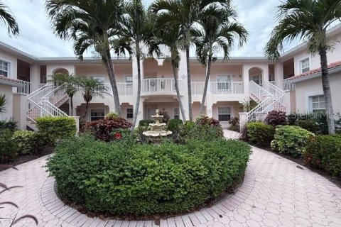 Condo in Sarasota, Florida, 2 bedrooms № 2206534