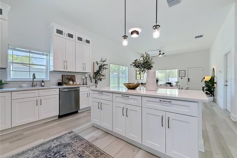 Villa ou maison à vendre à Saint Petersburg, Floride: 5 chambres, 224.08 m2 № 2124020 - photo 18