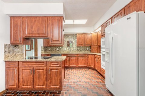 Casa en venta en New Smyrna Beach, Florida, 4 dormitorios, 315.59 m2 № 1789626 - foto 21