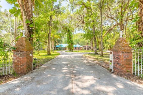 Casa en venta en New Smyrna Beach, Florida, 4 dormitorios, 315.59 m2 № 1789626 - foto 1