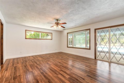 Casa en venta en New Smyrna Beach, Florida, 4 dormitorios, 315.59 m2 № 1789626 - foto 27
