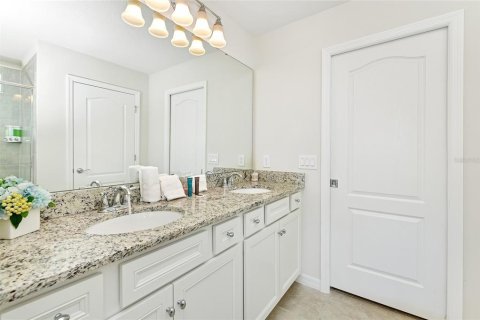 House in Davenport, Florida 5 bedrooms, 231.33 sq.m. № 1564839 - photo 29