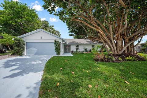 House in Tequesta, Florida 3 bedrooms, 155.8 sq.m. № 2254218