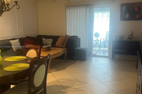 Condo in Lake Worth, Florida, 1 bedroom  № 1859856 - photo 6