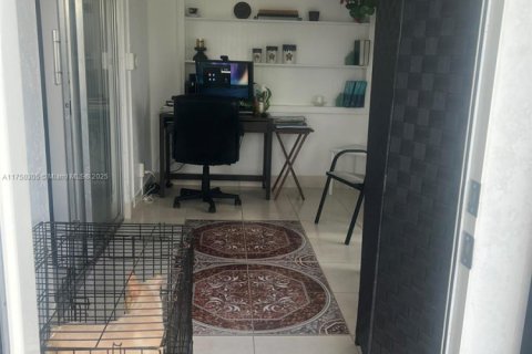 Condo in Lake Worth, Florida, 1 bedroom  № 1859856 - photo 15