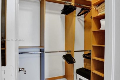 Снять в аренду кондоминиум в Майами-Бич, Флорида 2 спальни, 110.55м2, № 2080434 - фото 14