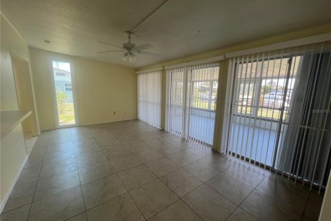 Villa ou maison à louer à Port Charlotte, Floride: 2 chambres, 138.52 m2 № 1744301 - photo 22