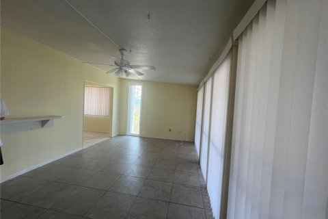 Villa ou maison à louer à Port Charlotte, Floride: 2 chambres, 138.52 m2 № 1744301 - photo 23