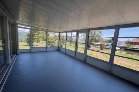 Villa ou maison à louer à Port Charlotte, Floride: 2 chambres, 138.52 m2 № 1744301 - photo 24