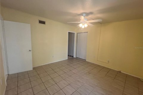 Villa ou maison à louer à Port Charlotte, Floride: 2 chambres, 138.52 m2 № 1744301 - photo 17