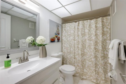 Condo in Bradenton, Florida, 1 bedroom  № 2106840 - photo 17