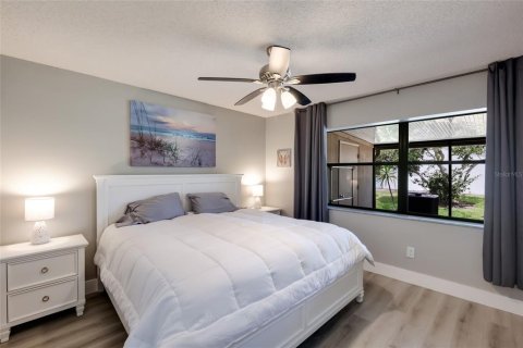 Condo in Bradenton, Florida, 1 bedroom  № 2106840 - photo 14