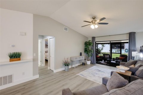 Condo in Bradenton, Florida, 1 bedroom  № 2106840 - photo 13