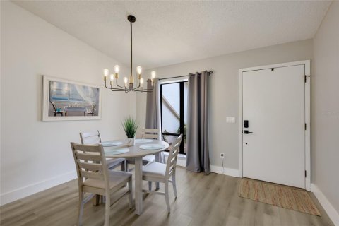 Condo in Bradenton, Florida, 1 bedroom  № 2106840 - photo 4