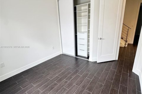 Townhouse in LANDMARK in Doral, Florida 4 bedrooms, 172.98 sq.m. № 2000395 - photo 20