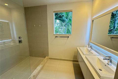 Townhouse in LANDMARK in Doral, Florida 4 bedrooms, 172.98 sq.m. № 2000395 - photo 30